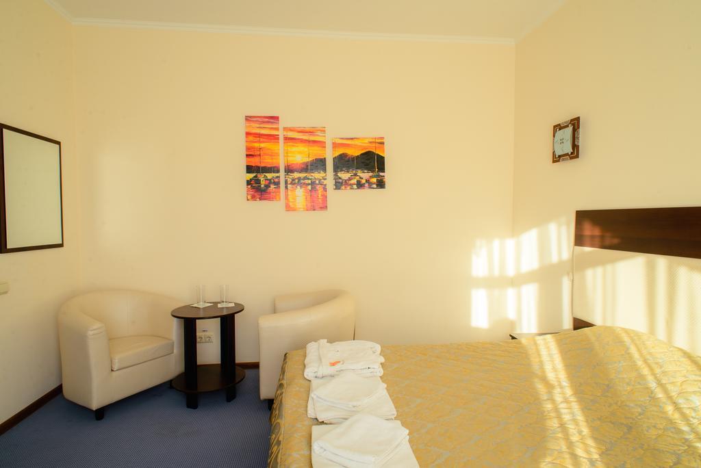 Petrovskyi Brovar Browary Zimmer foto
